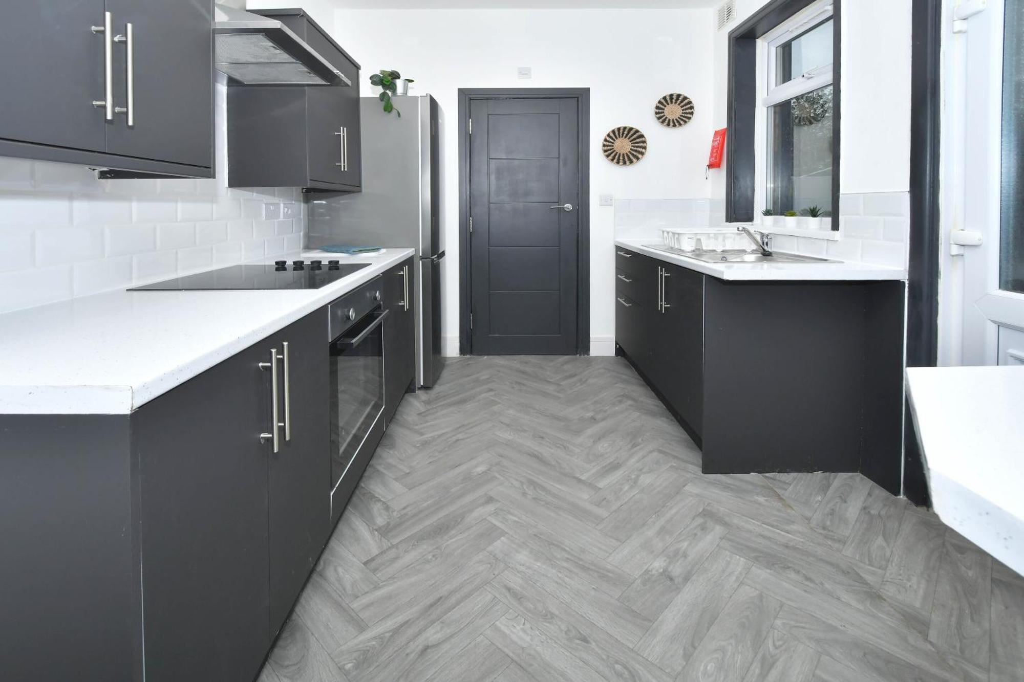 Townhouse @ 202 Walthall Street Crewe Exterior photo